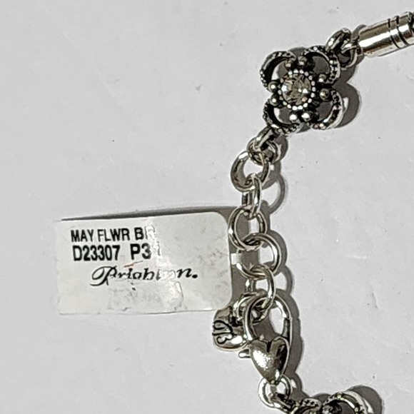 Brighton‎ Mayflower A graduation charm bracelet new!!! - Picture 5 of 5